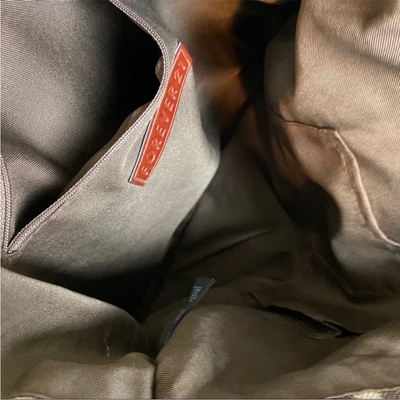 Vintage Leopard Print Canvas Crossbody Bag with Brown Leather Trim - Picture 6 of 7